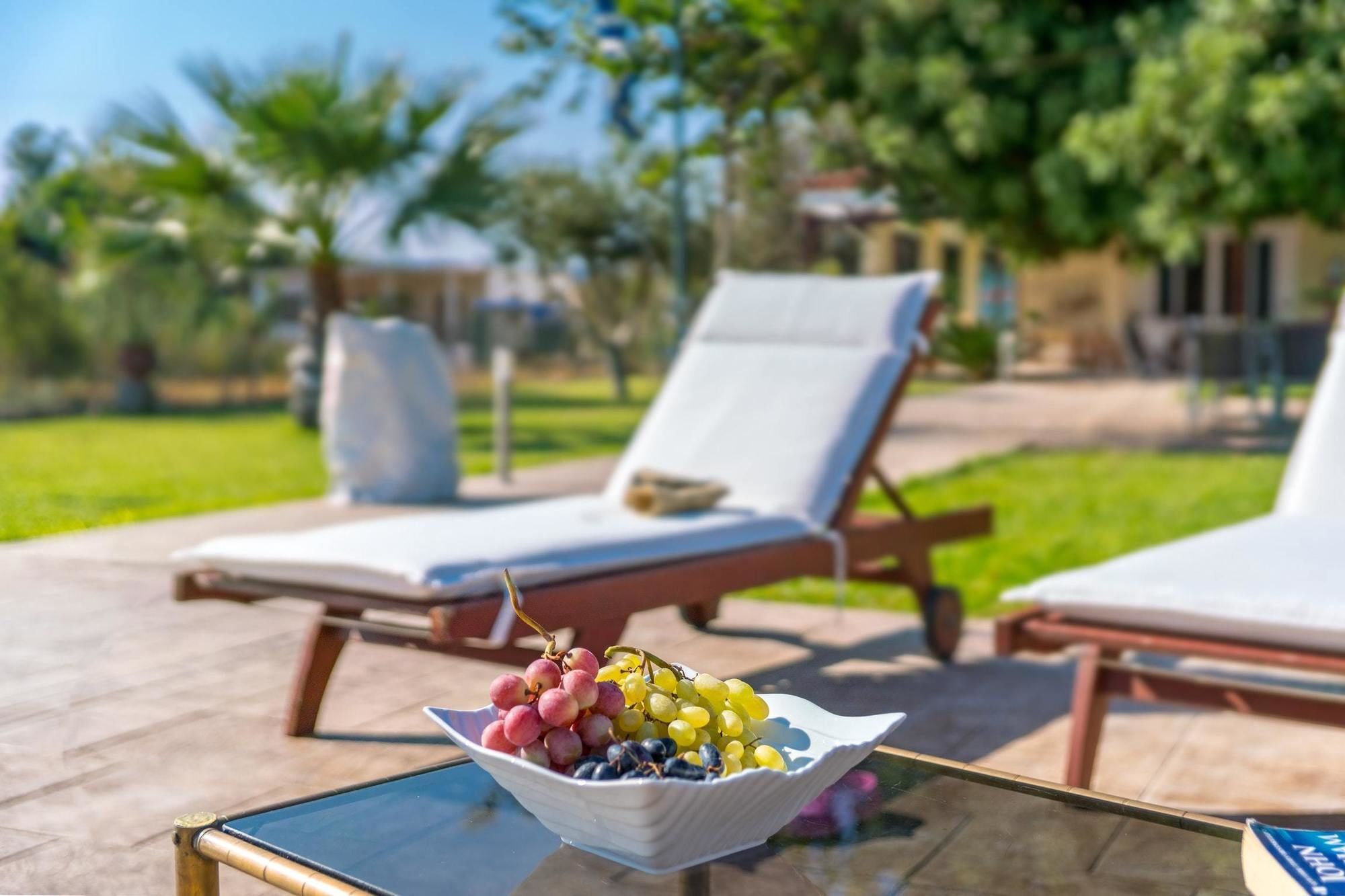 Maria'S Seaside Villa - House With 3 Rooms In Marathon, With Wonderful Kültér fotó