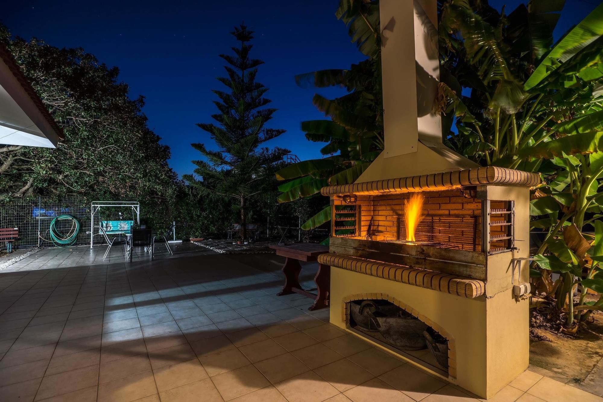Maria'S Seaside Villa - House With 3 Rooms In Marathon, With Wonderful Kültér fotó
