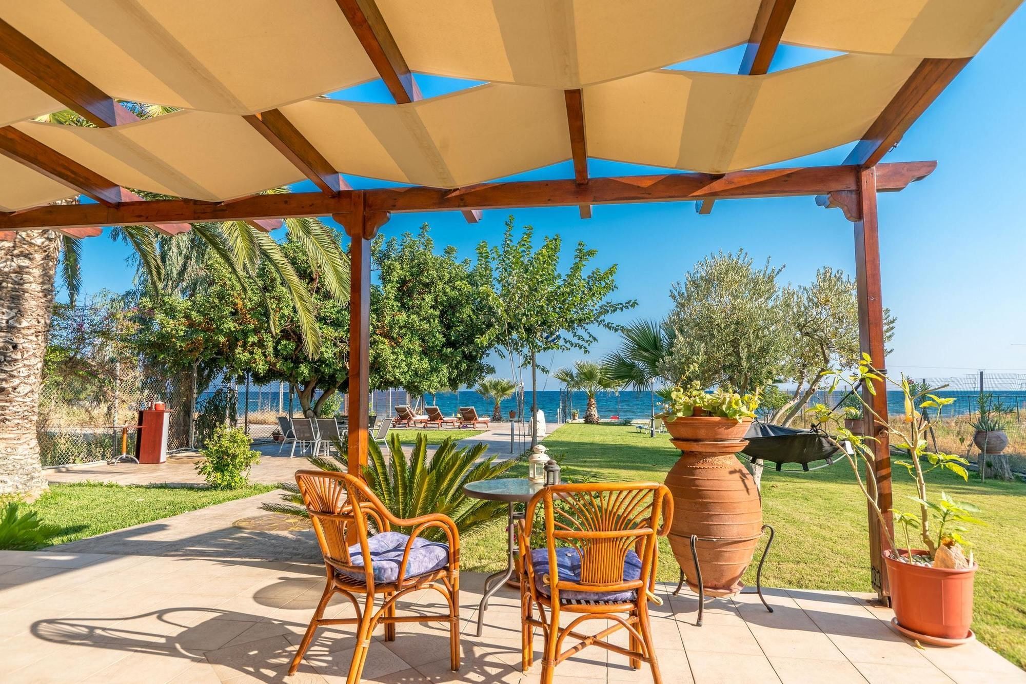 Maria'S Seaside Villa - House With 3 Rooms In Marathon, With Wonderful Kültér fotó